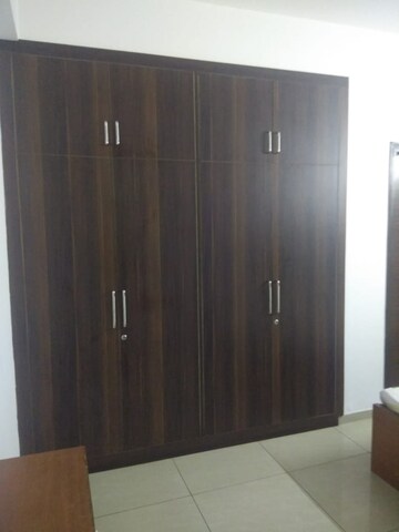 Room in 2 BHK Apartment at Logix Blossom County, Sector 137 – for Sale