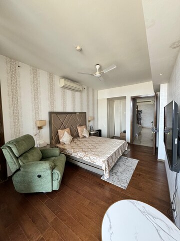 Living Room in 3.5 BHK Apartment at M3M Golf Estate, Sector 65 – for Sale