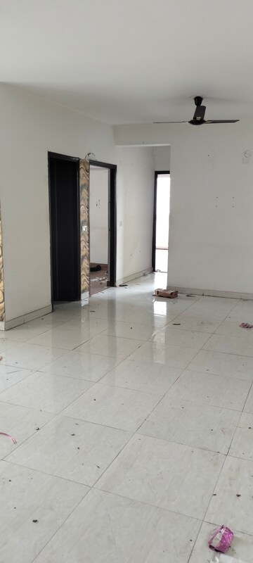 Room in 4 BHK Apartment at Ansal Royal Heritage, Sector 70 – for Sale