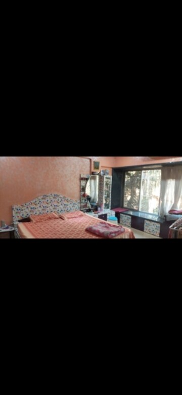 Bedroom in 3.5 BHK Villa at Customs Colony CHS, Andheri East – for Sale