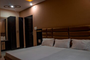 Bedroom in 3 BHK Builder Floor at M3M Soulitude, Sector 89 – for Sale
