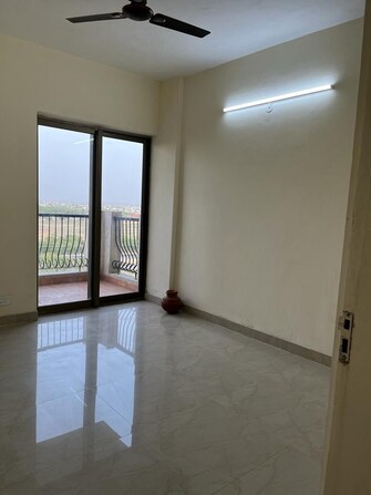 3 BHK Apartment For Rent in Eros Sampoornam Mart Sector 2 Greater Noida Greater Noida  7471822