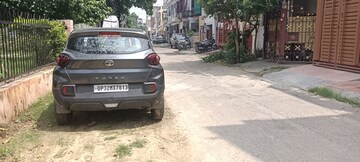 Parking in 6+ BHK Independent House at Lda Colony – for Sale