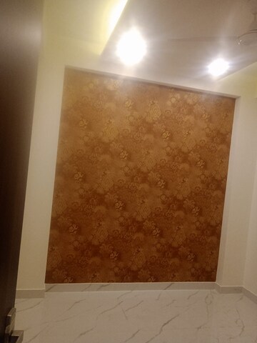 Room in 2 BHK Builder Floor at Pratap Vihar – for Sale