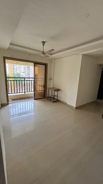 2 BHK Apartment For Resale in Shreenathji Tower Parnaka Thane  7472520