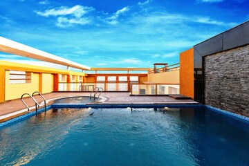 Swimming Pool in 2 BHK Apartment at Farcon Avenue, Kardhani – for Sale