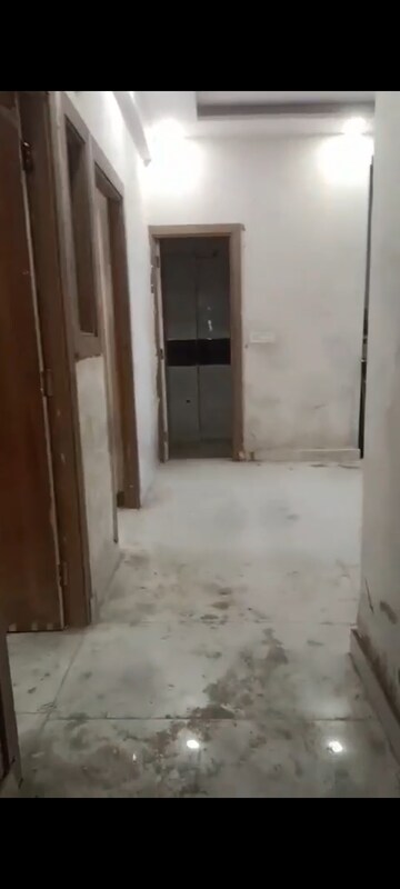 Room in 3 BHK Apartment at La Residentia, Tech Zone 4 Greater Noida – for Sale