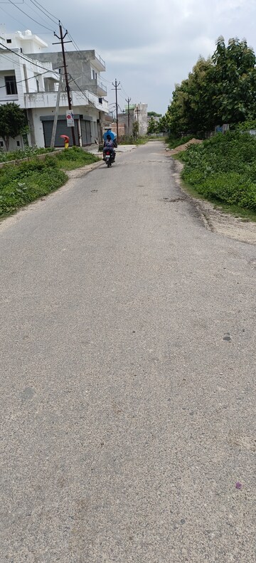  Plot For Sale in Gomti Nagar