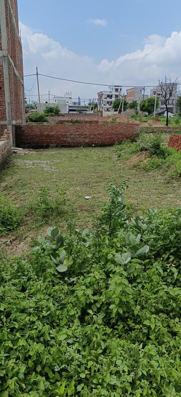  Plot – Garden View at Gomti Nagar - for Sale