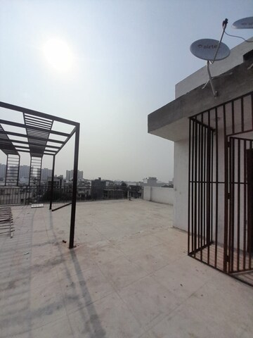 Staircase in 3 BHK Builder Floor at Settlers India, Sector 57 – for Sale