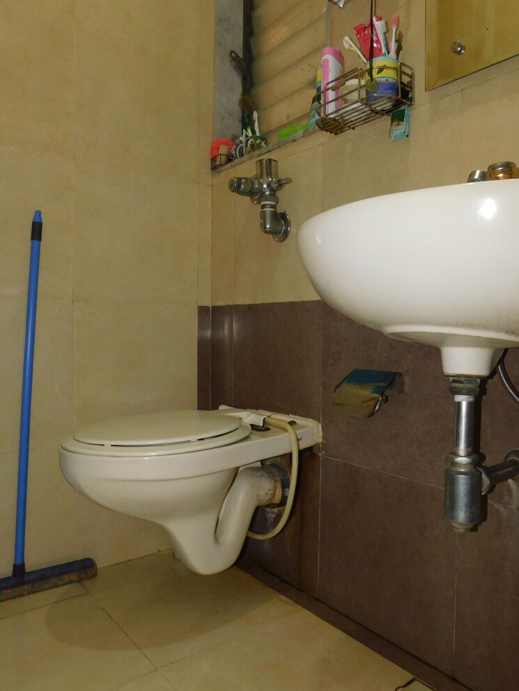Bathroom, raj-legacy-i 1 Bedroom 510 Sq.Ft. Apartment In Vikhroli West Mumbai 7473310