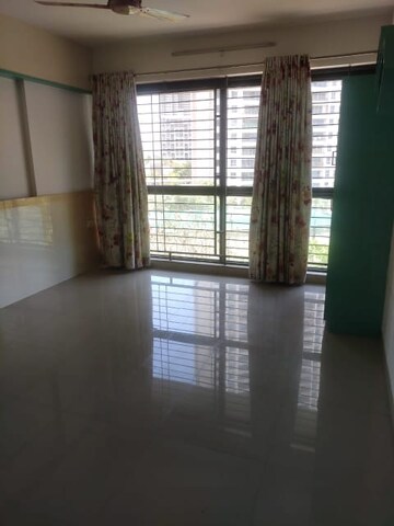 Room in 2 BHK Apartment at Marvel Arco, Hadapsar – for Sale