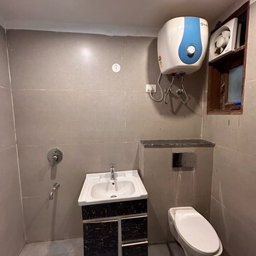 Furnished Amenities in 3 BHK Builder Floor at Chattarpur – for Sale