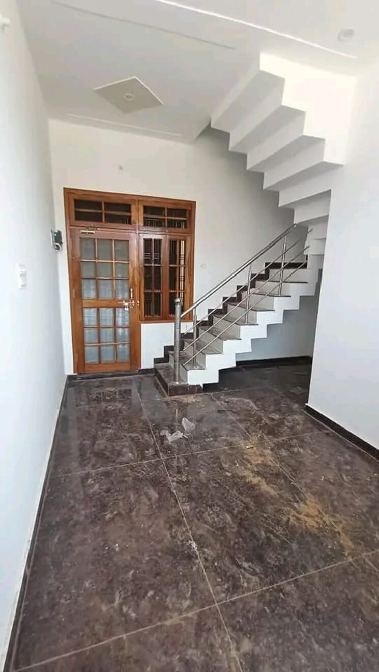 Room, gomti nagar 3 Bedroom 1200 Sq.Ft. Independent House In Gomti Nagar Lucknow 7473565