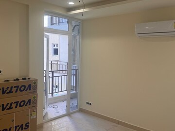 Room in 5 BHK Apartment at Maya Green Lotus Saksham, International Airport Road – for Sale
