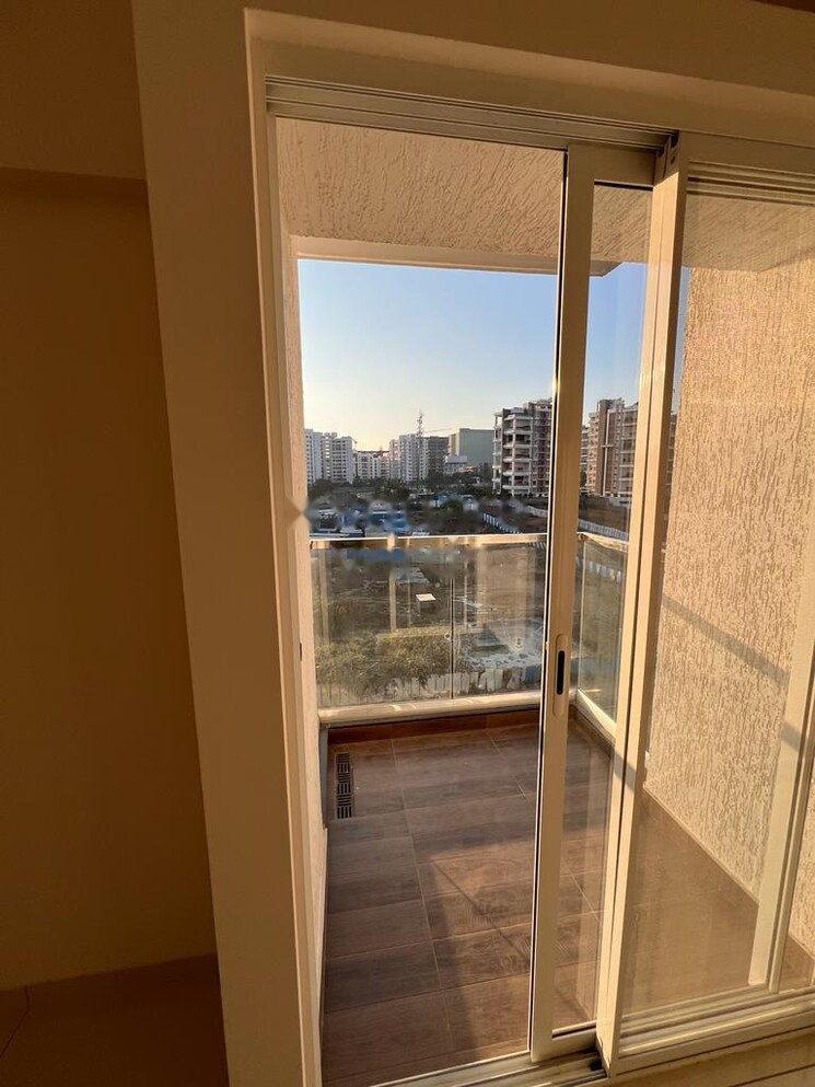 Balcony, yashwin-orizzonte 2 Bedroom 975 Sq.Ft. Apartment In Kharadi Pune 7474139