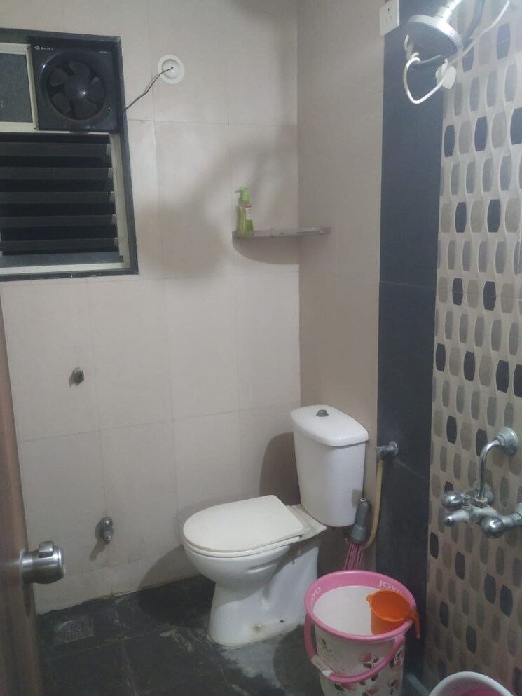 Bathroom, surya-span-o-life 2 Bedroom 803 Sq.Ft. Apartment In Kharadi Pune 7474216