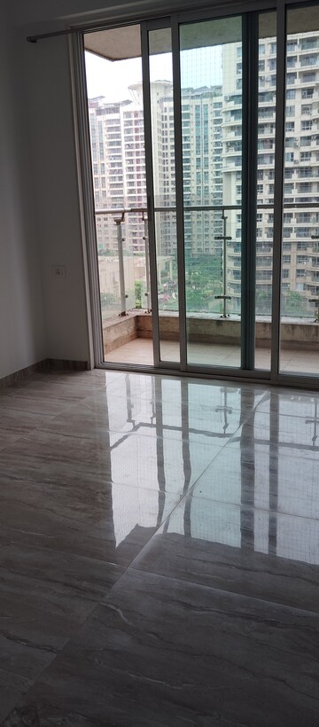 Room in 3 BHK Apartment at Nahar Amrit Shakti, Chandivali – for Sale