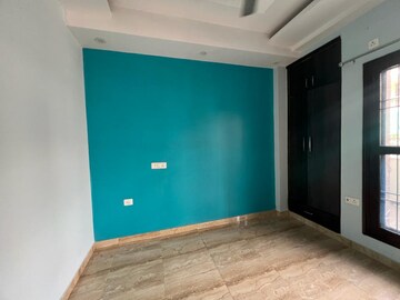 Room in 3 BHK Apartment at RWA Residential Society Sector 46, Sector 46 – for Rent