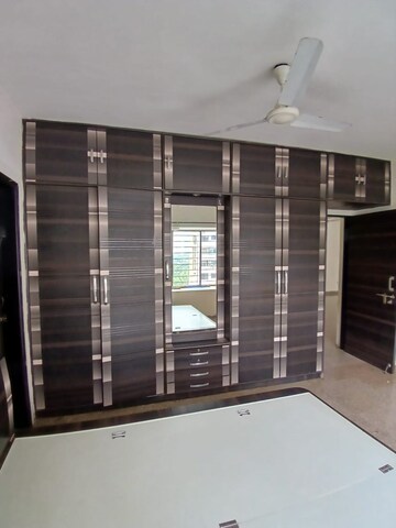 Room in 2 BHK Apartment at Gundecha Greens, Kandivali East – for Sale