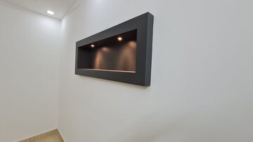 Furnished Amenities in 2 BHK Builder Floor at Lajpat Nagar – for Sale