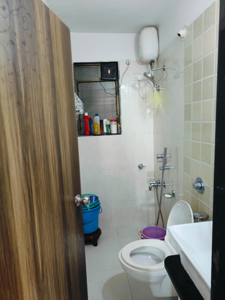 Bathroom, shiv-sai-paradise 1 Bedroom 500 Sq.Ft. Apartment In Majiwada Thane 7474907