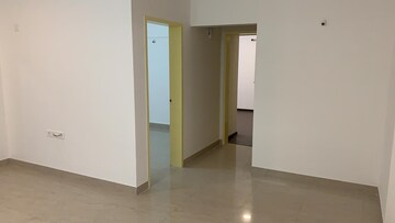 Room in 4 BHK Apartment at Osian Almanova, Mundhwa – for Sale