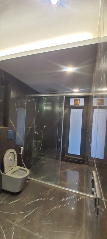 Gym in 3.5 BHK Builder Floor at Dlf Phase I – for Sale