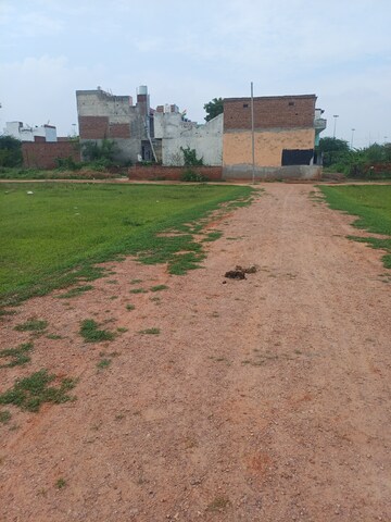  Plot For Sale in Bhopani Village