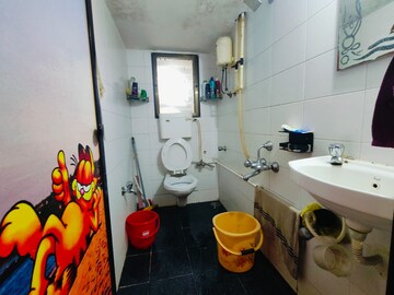 Master Bedroom in 2 BHK Apartment at Vardhaman CHS Kandivali, Kandivali West – for Sale