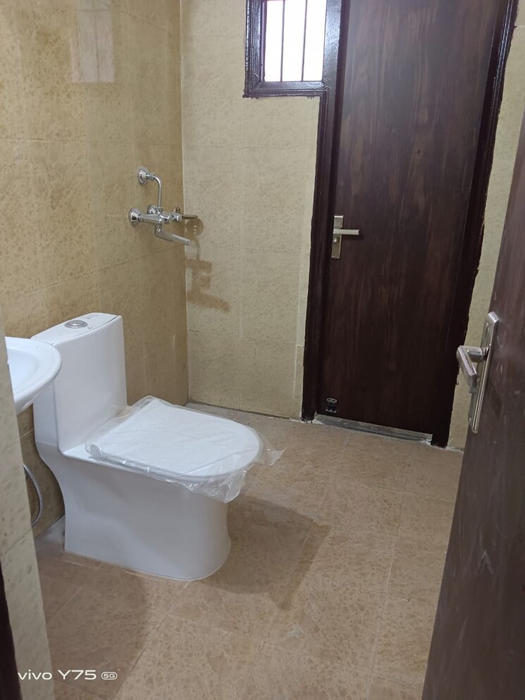 Bathroom, sett-minar 1 Bedroom 500 Sq.Ft. Apartment In Peddar Road Mumbai 7475937