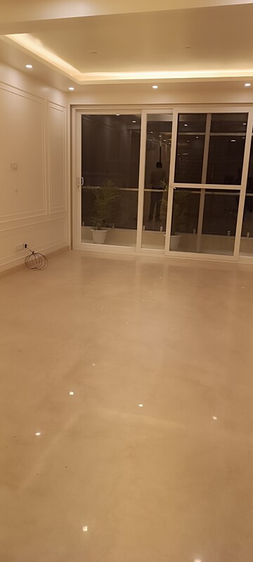 Room in 3 BHK Apartment at Omaxe Royal Residency, Sector 79 – for Sale
