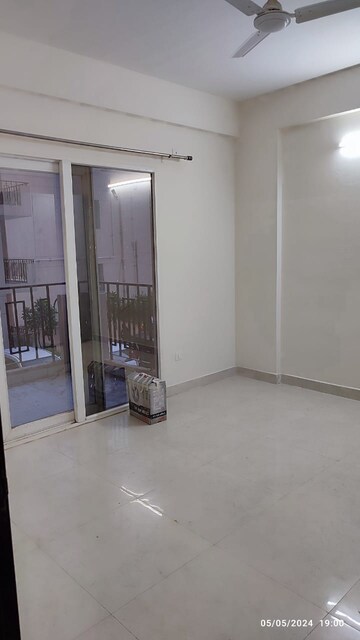Room in 2 BHK Apartment at Signature Global Synera, Sector 81 – for Sale