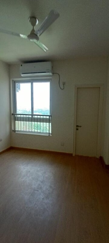 Room in 2 BHK Apartment at Signature Global Orchard Avenue, Sector 93 – for Sale