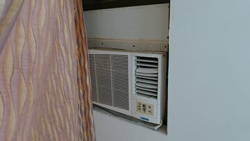 Room in 2 BHK Apartment at Sector 93 – for Sale