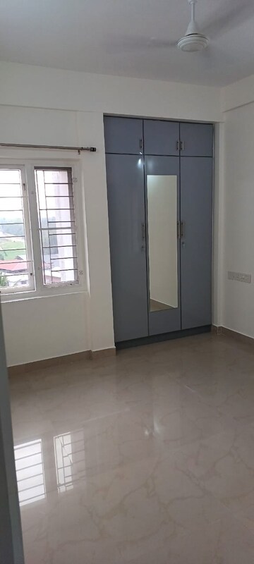 Room in 2 BHK Apartment at Palarivattom – for Sale