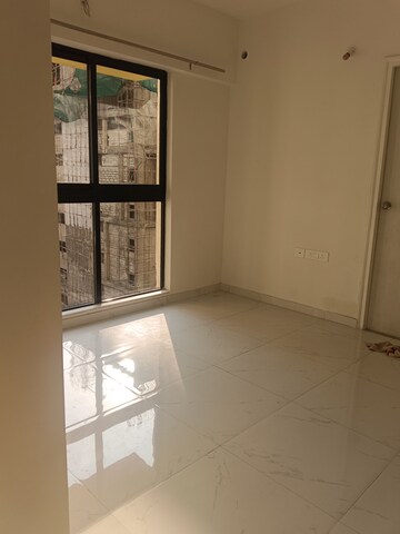 Room in 1.5 BHK Apartment at Runwal Gardens, Dombivli East – for Sale