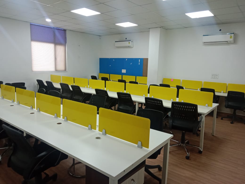 Commercial Office Space 3500 Sq.Ft. For Rent in Sector 63 Noida  7477281