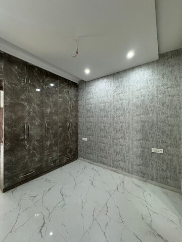 Room in 3 BHK Independent House at Sector 124 – for Sale