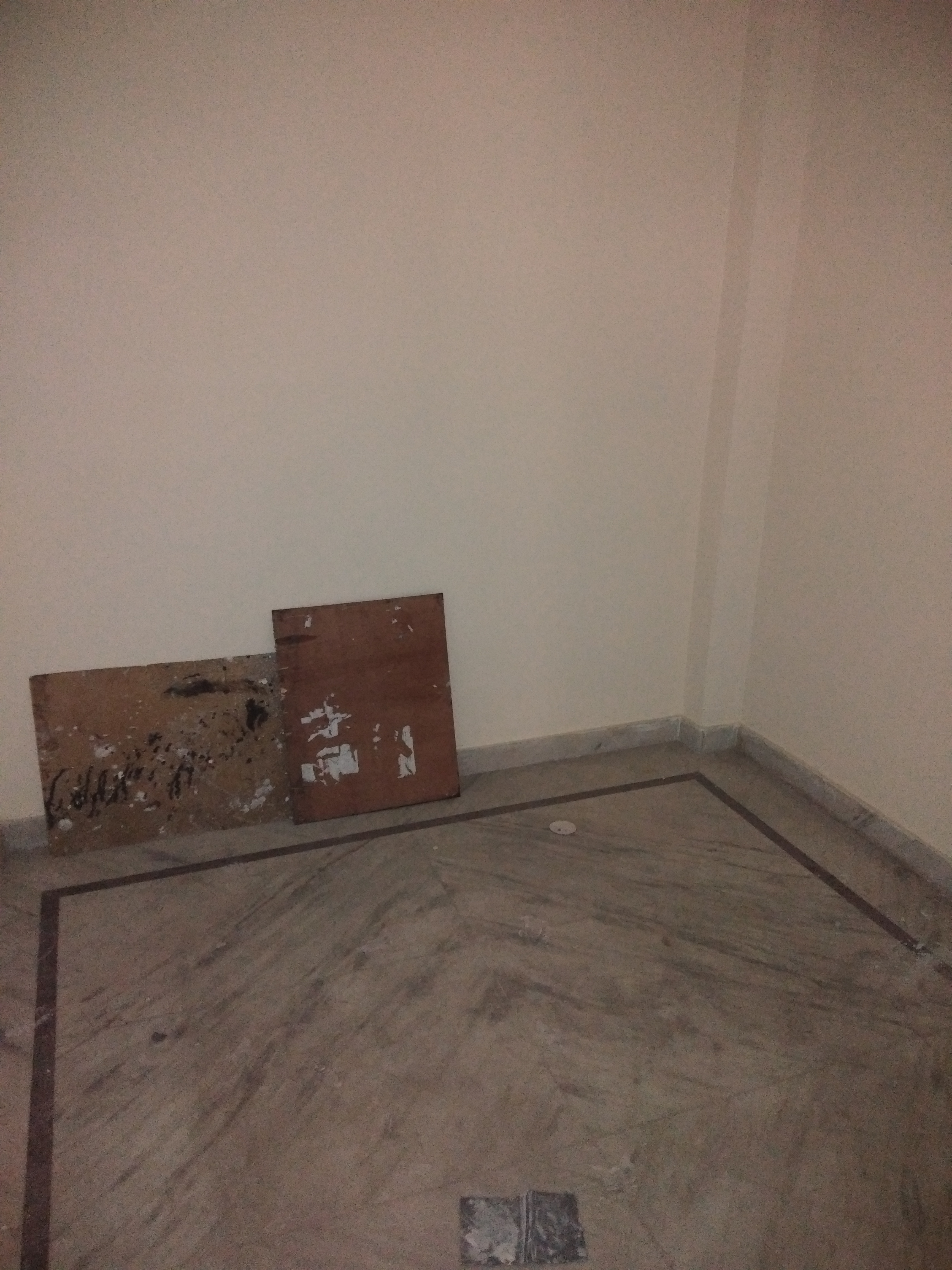 Rental 3 Bedroom 750 Sq.Ft. Builder Floor in Rohini Sector 3 Delhi 7477596