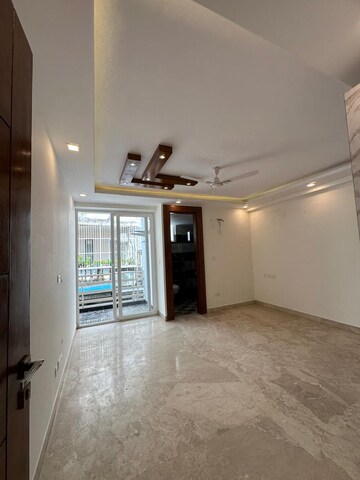 Room in 3 BHK Builder Floor at Ansal Sushant Lok I, Sector 43 – for Sale