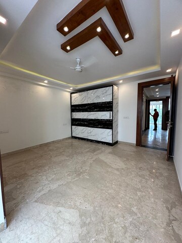 Room in 3 BHK Builder Floor at Ansal Sushant Lok I, Sector 43 – for Sale
