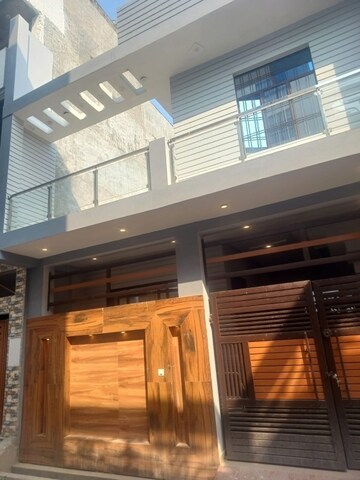 2 BHK Independent House For Sale in Jankipuram