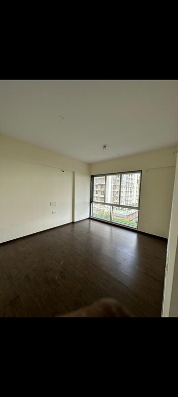 Room in 2 BHK Apartment at Divine Aspen Garden, Goregaon East – for Sale