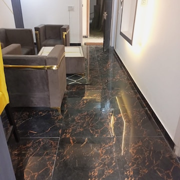 Living Room in 3 BHK Builder Floor at Sector 73 – for Sale