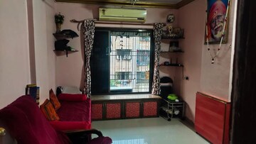 Bedroom in 1 RK Apartment at Dahisar East – for Sale