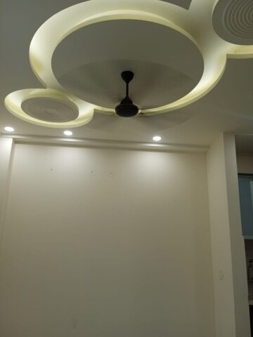 Room in 3 BHK Apartment at Bharat Vihar – for Sale