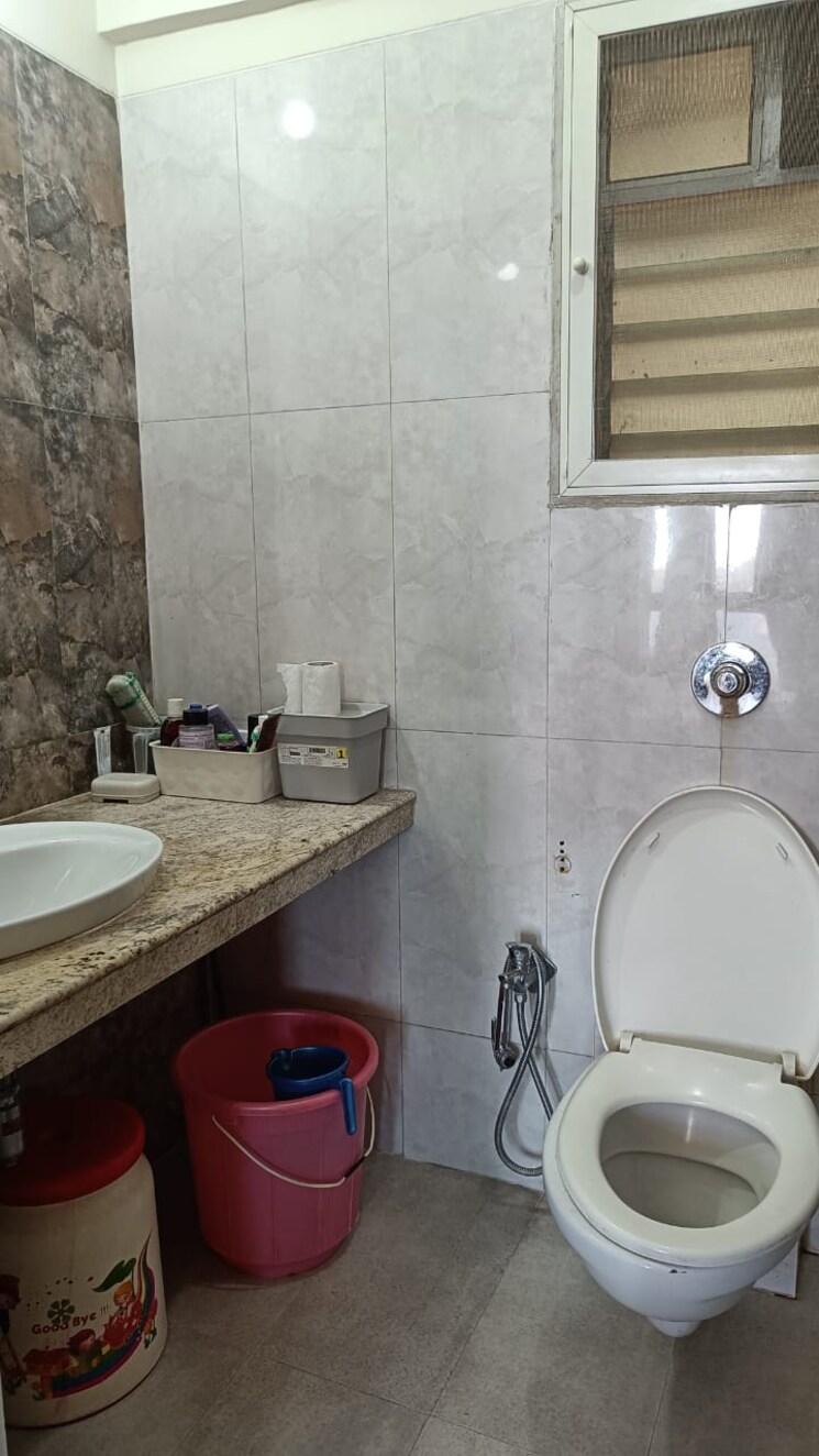 Bathroom, nahar-laurel-and-lilac 2 Bedroom 970 Sq.Ft. Apartment In Chandivali Mumbai 7479018