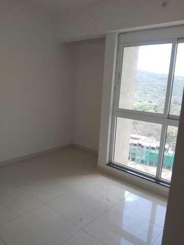 Room in 2 BHK Apartment at Sheth Zuri, Laxmi Nagar – for Sale