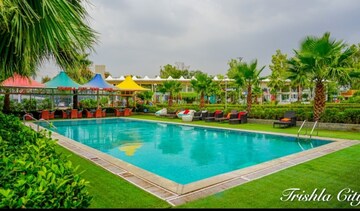 Swimming Pool in 3 BHK Apartment at Trishla City, Patiala Road – for Sale